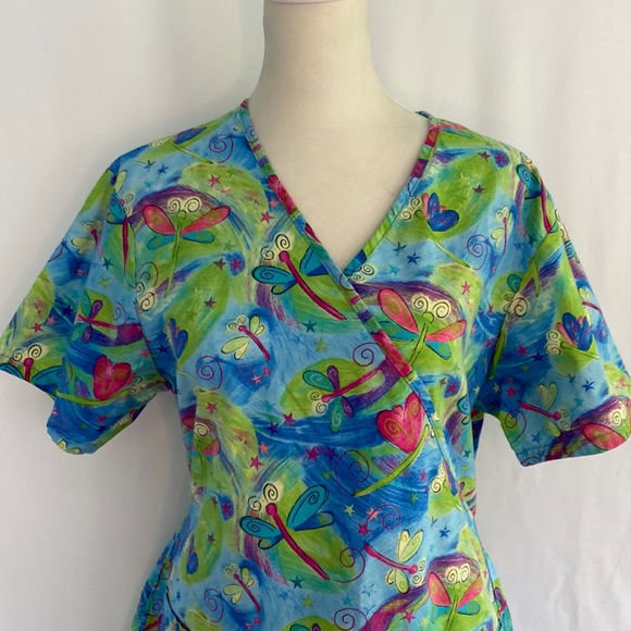 💜3/$15 UA Scrubs with Tie Back - Picture 2 of 8